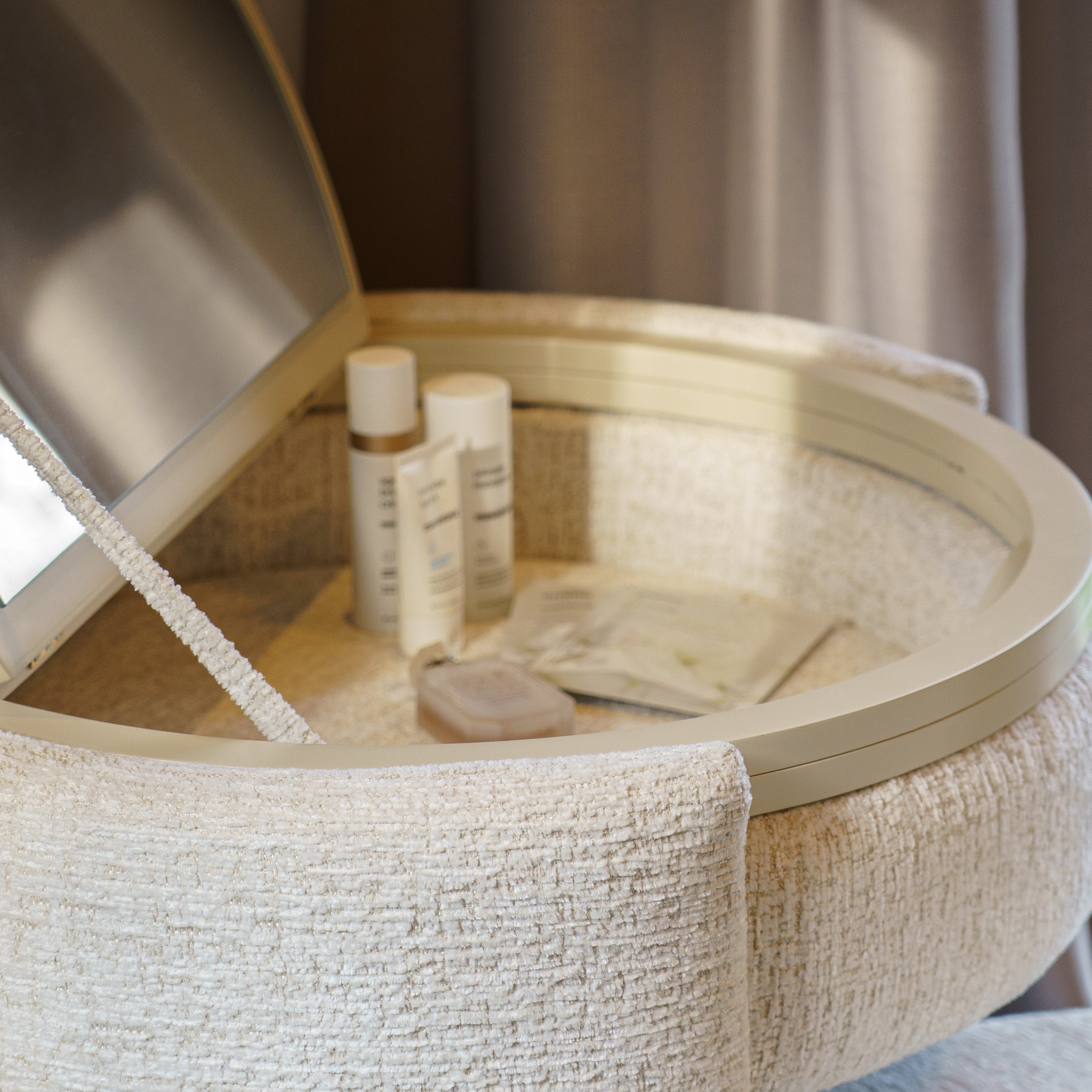YOME Vanity Table Off White - Luxury round makeup table