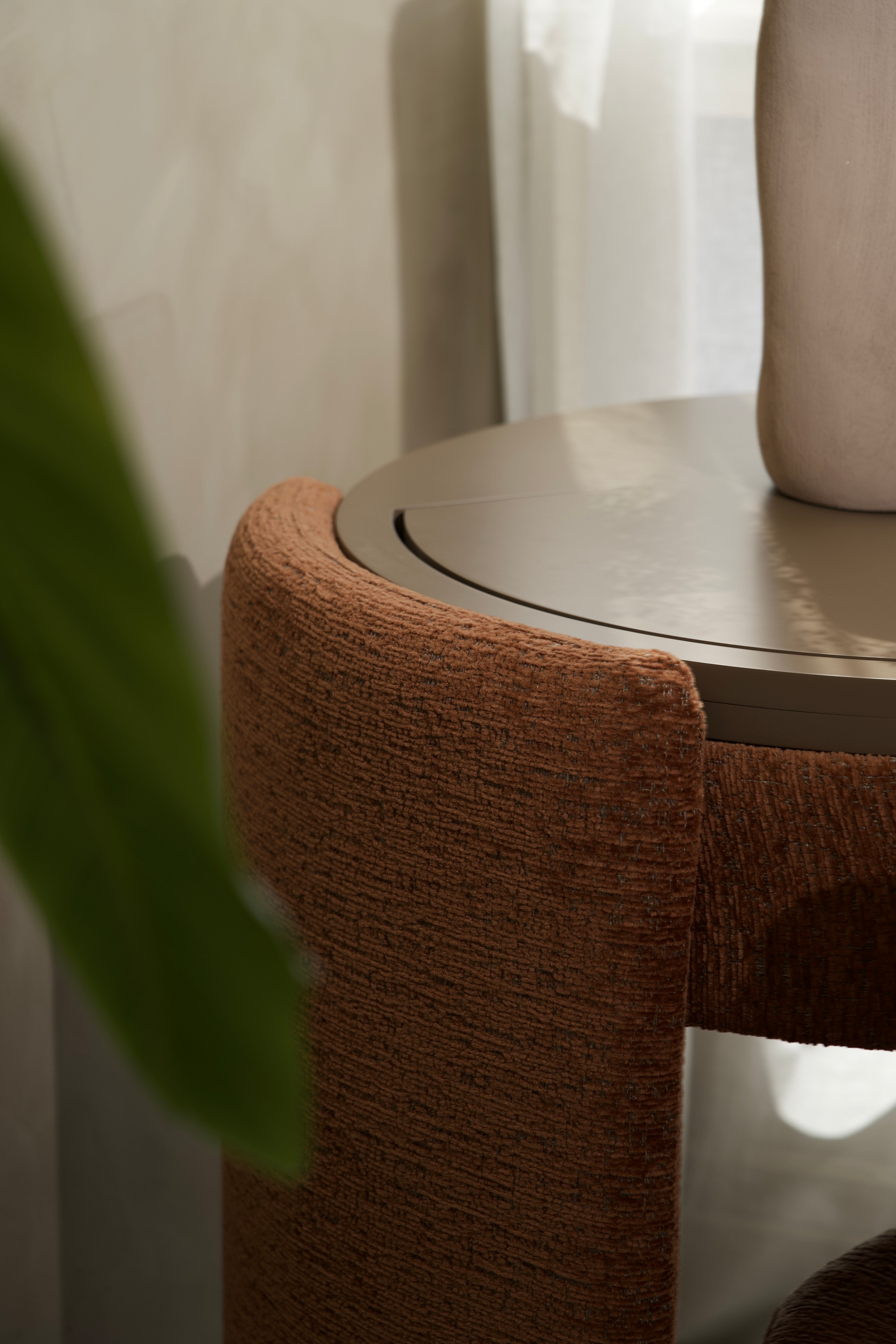 YOME Vanity Table Terracotta - Luxury round makeup table