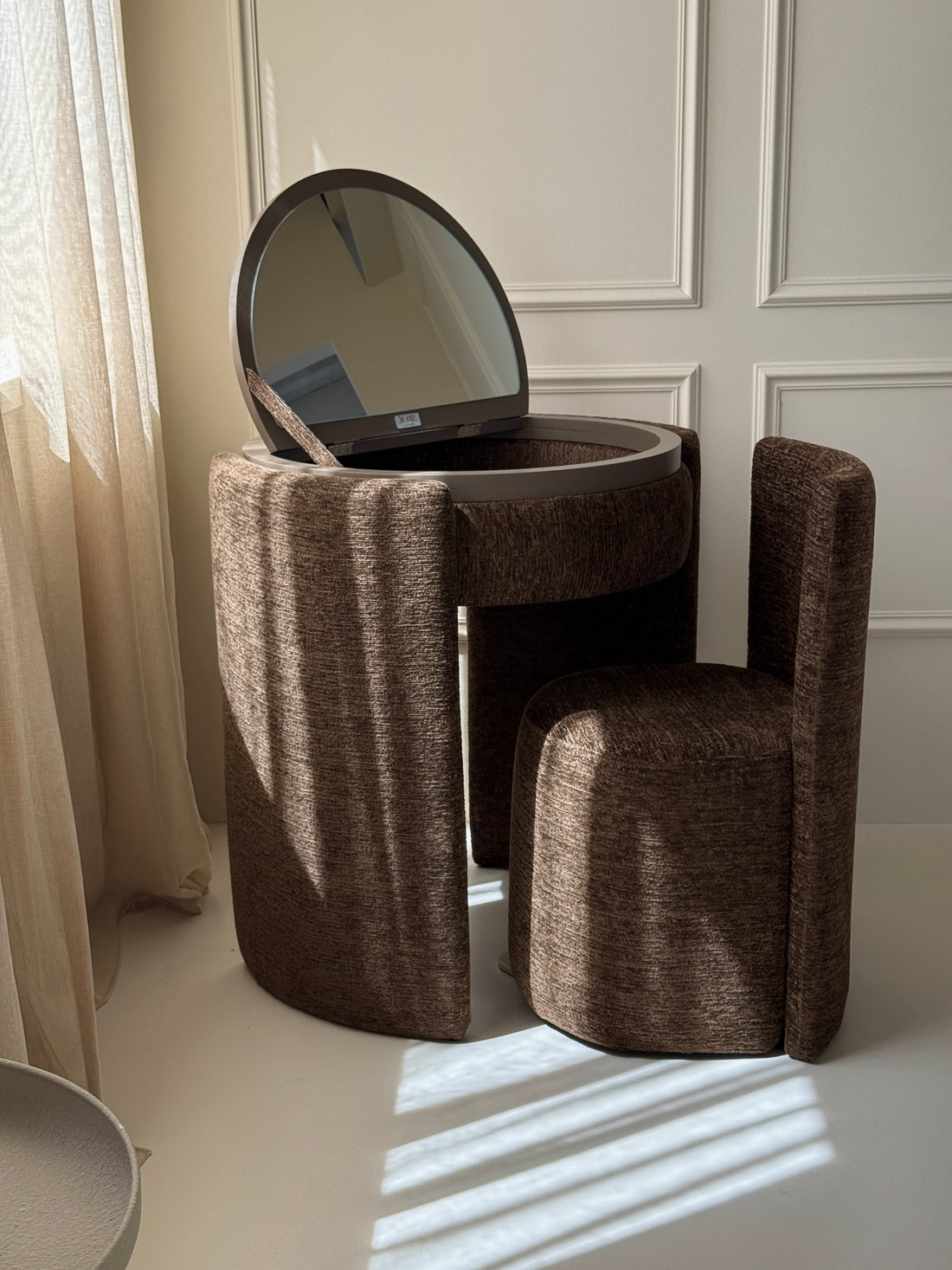 YOME Vanity Table Deep Mocha - Luxury round makeup table