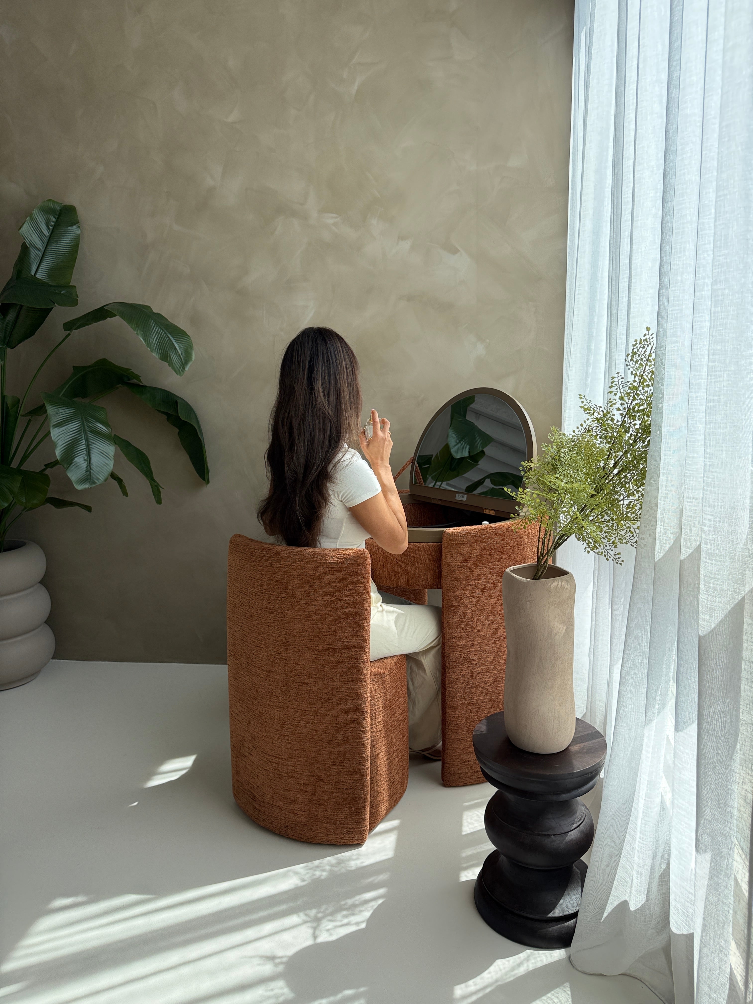 YOME Vanity Table Terracotta - Luxury round makeup table