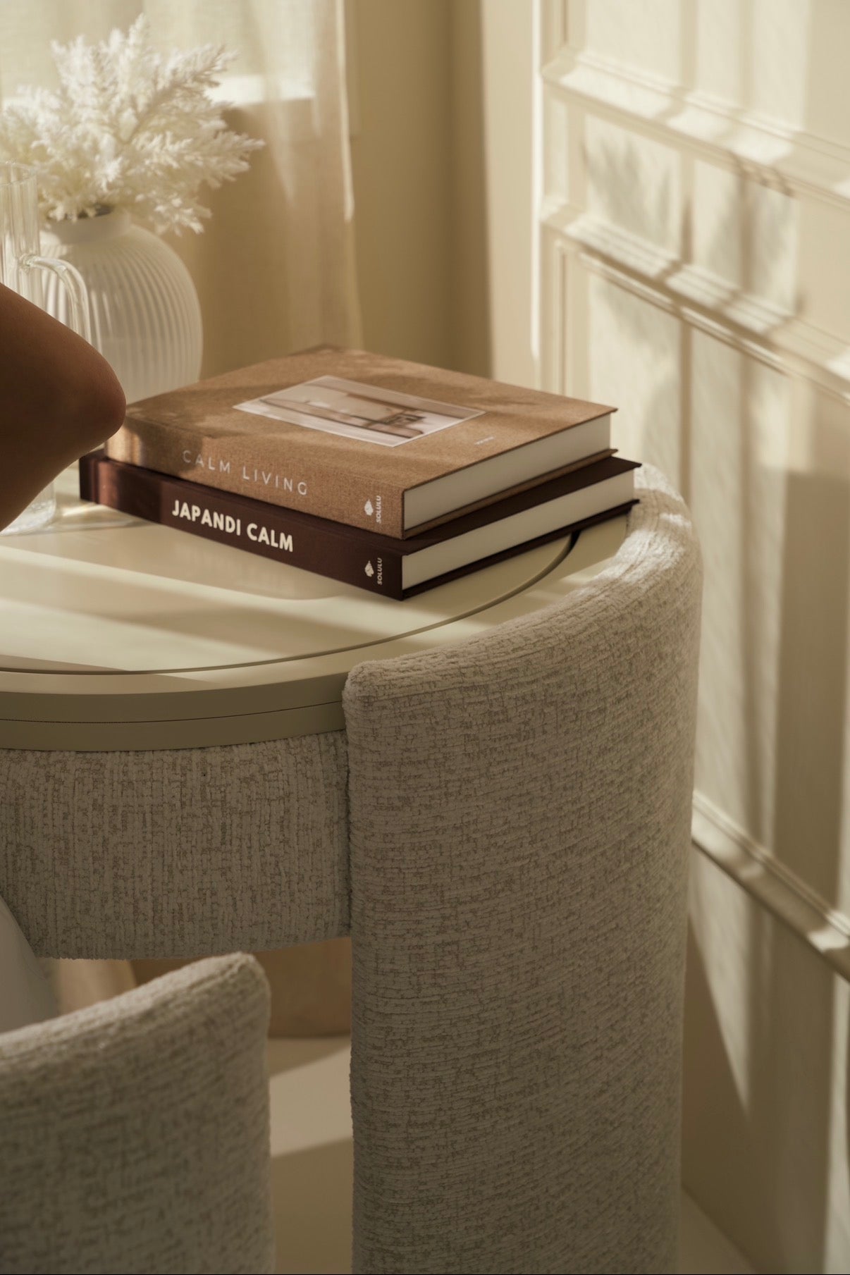 YOME Vanity Table Off White - Luxury round makeup table